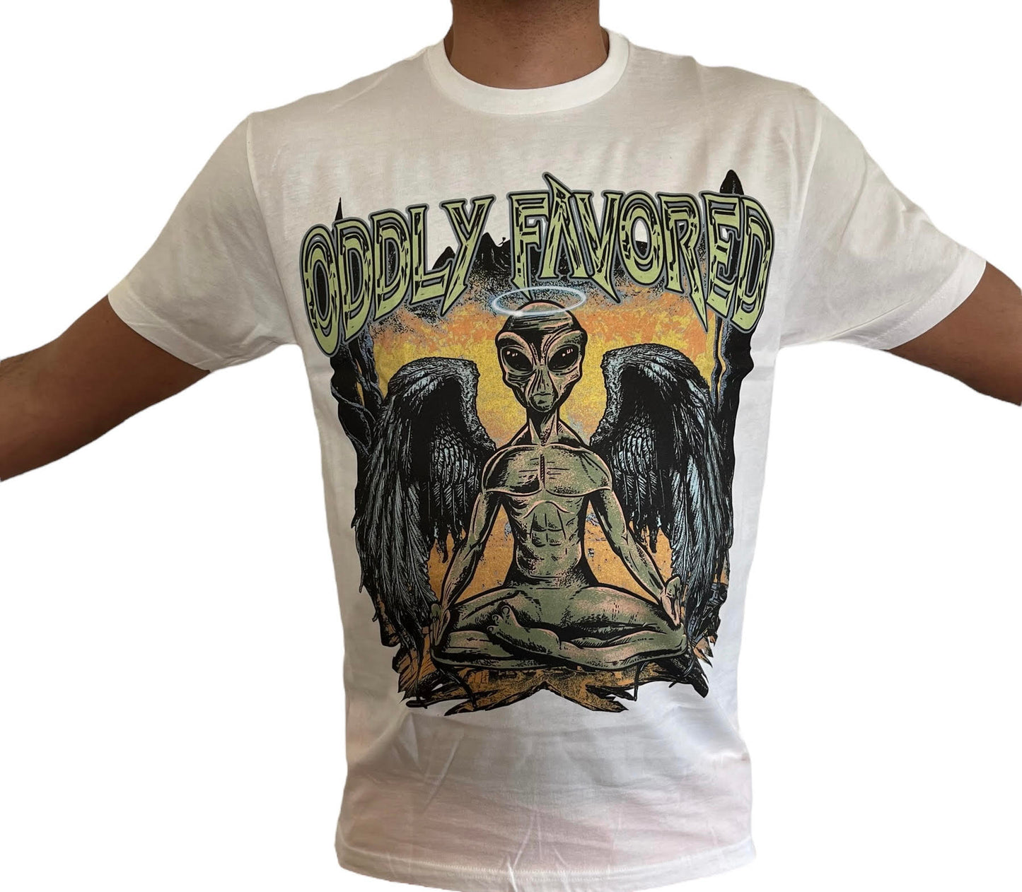 ODD ANGEL GRAPHIC T-SHIRT